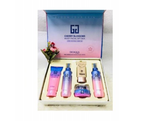 Набор Bioaqua Cherry Blossoms Moist Facial Gift Box